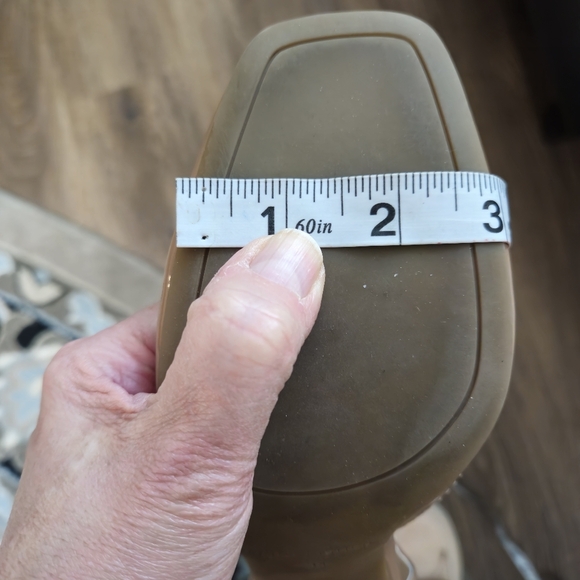 Marc Fisher Tan Patent Leather Shoes T- Strap Block Heel Square Toe  Pump sz 7.5 - Picture 13 of 13